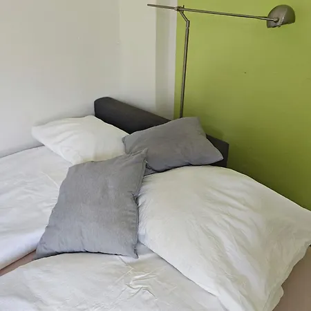 Nettes Schlafzimmer Mit Gemeinschaftsbad In Zentraler Lage Bremen Exterior photo