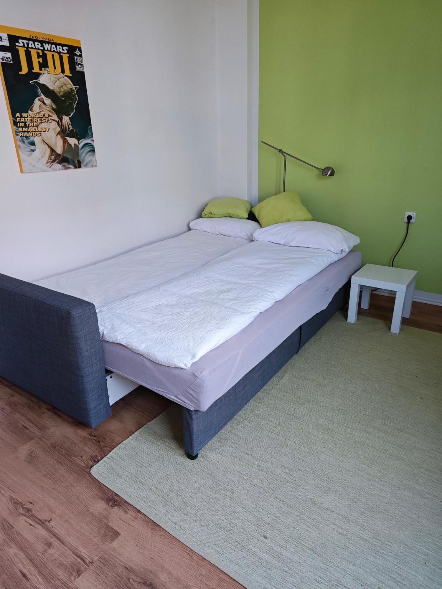 Nettes Schlafzimmer Mit Gemeinschaftsbad In Zentraler Lage Brema